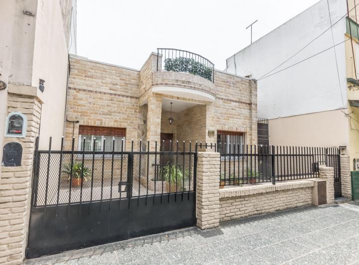 Casa · 192m² · 6 Ambientes · 1 Cochera