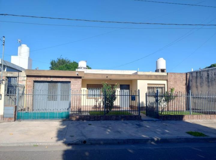 Casa · 169m² · 7 Ambientes · 1 Cochera