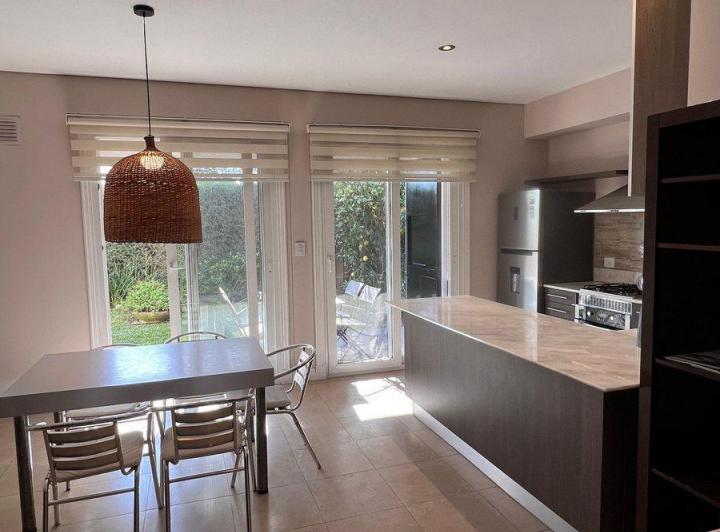 Departamento · 93m² · 4 Ambientes · 1 Cochera