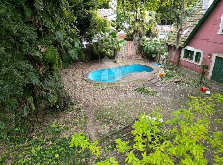 Terreno · 421m²