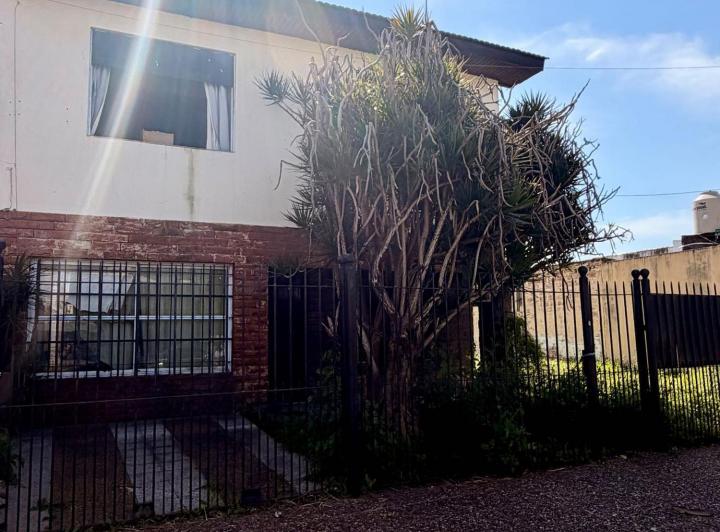Casa · 125m² · 5 Ambientes · 2 Cocheras