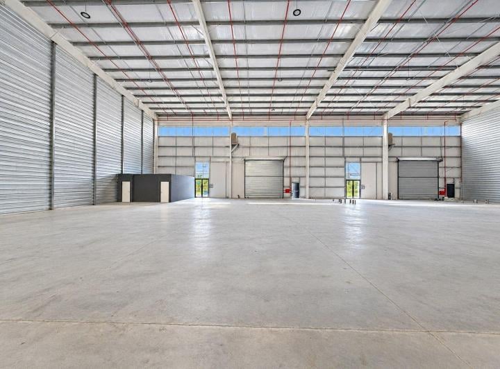 Bodega-Galpón · 560m² · 10 Cocheras
