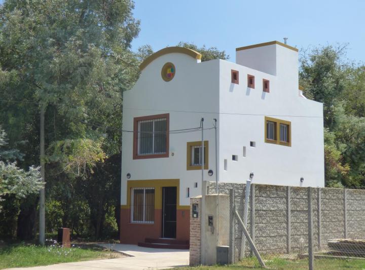 Casa · 86m² · 3 Ambientes · 2 Cocheras