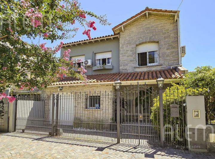 Casa · 257m² · 5 Ambientes · 1 Cochera