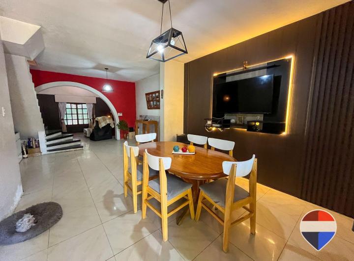 Casa · 158m² · 6 Ambientes · 3 Cocheras
