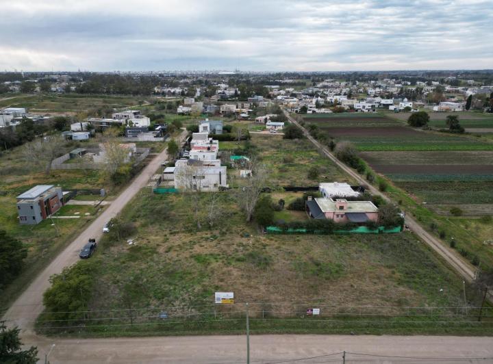 Terreno · 990m²