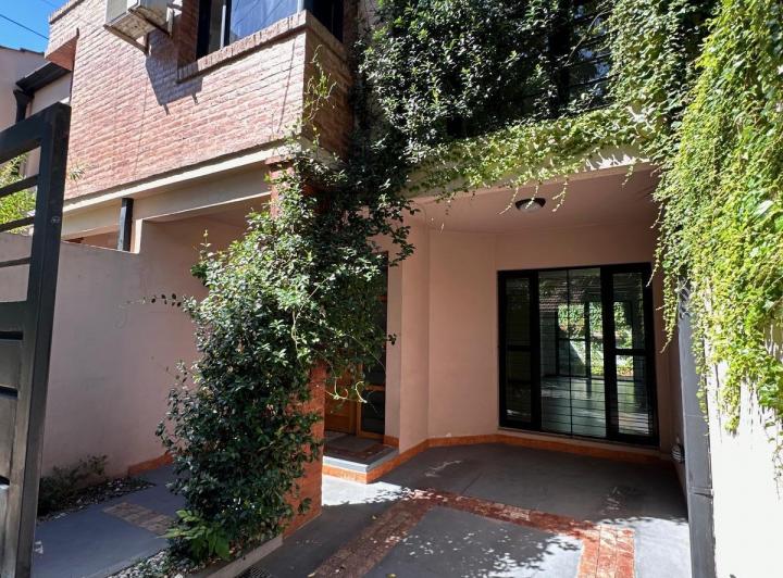 Casa · 150m² · 4 Ambientes · 1 Cochera