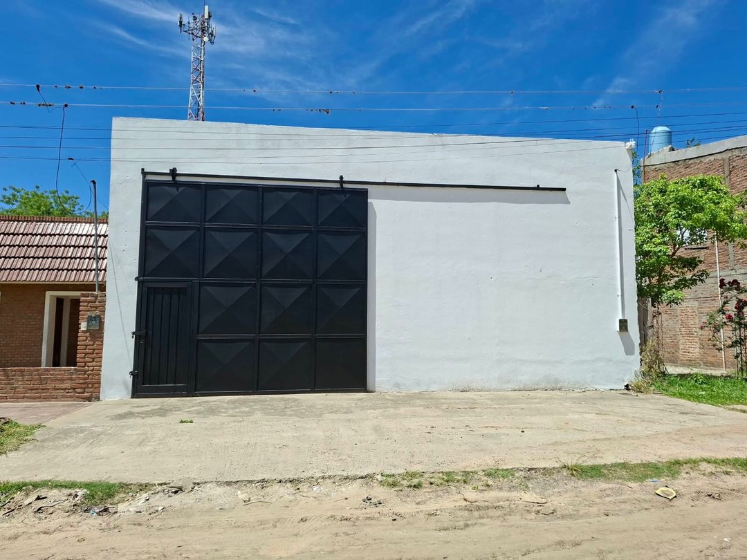 Galpón en venta 387 m² Carlos Gardel -Apto crédito