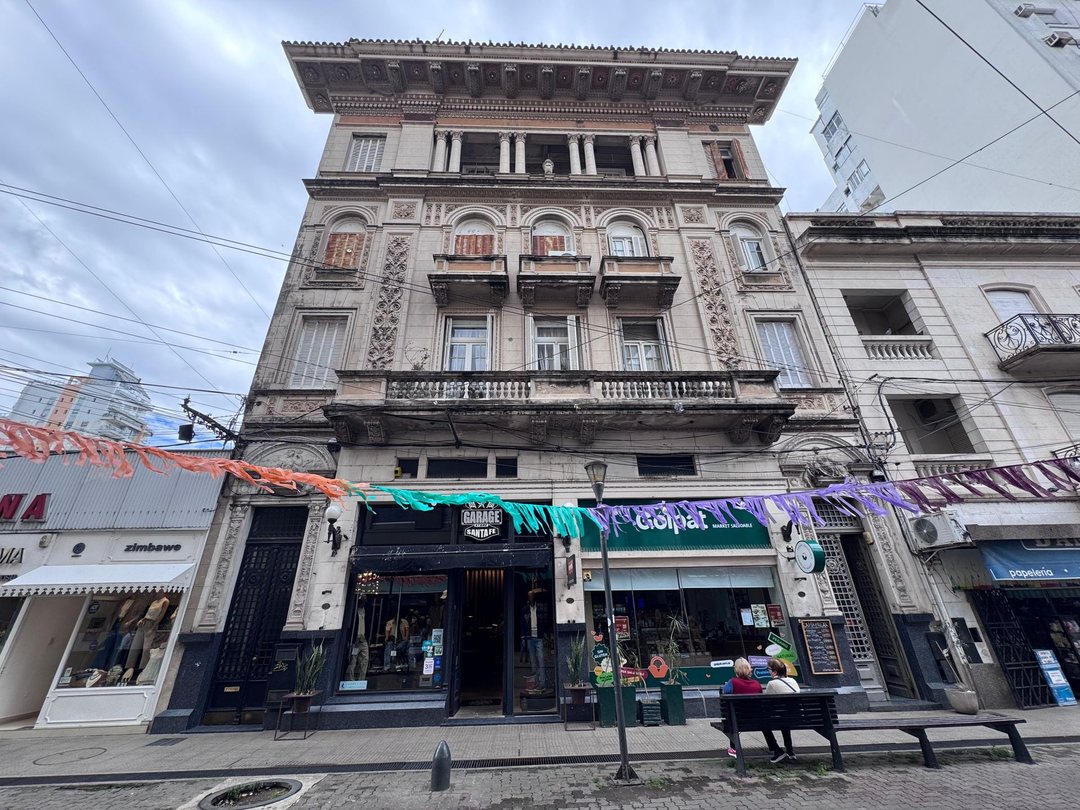 Venta, depto de 4 dormitorios, San Martin 2963