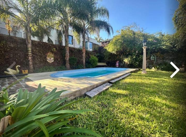 Casa · 246m² · 4 Ambientes · 3 Cocheras