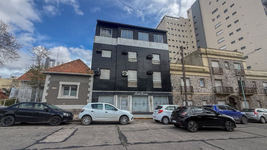 VENTA HOTEL 30 HAB - A METROS DEL MAR - LA PERLA