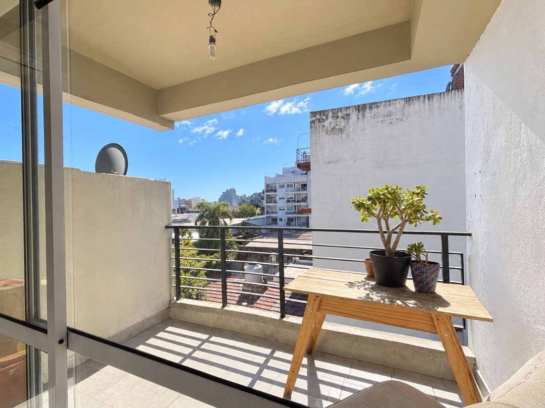 VENTA MONOAMBIENTE C/ BALCÓN MUY LUMINOSO