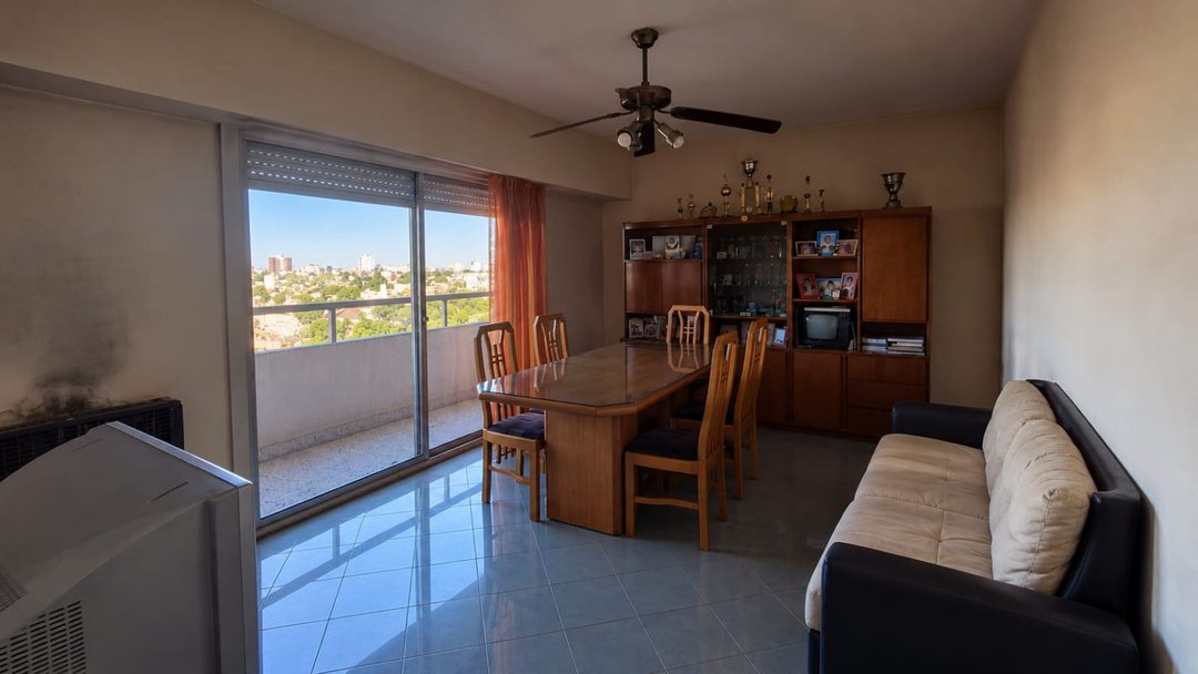 VENTA DEPARTAMENTO 4 AMBIENTES VELEZ COCHERA