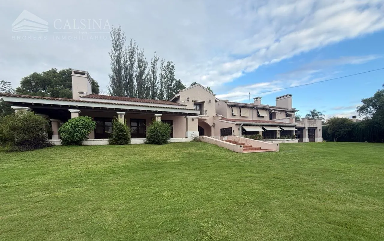 VENTA CASA PREMIUM 6 DORM LOTE 3452M2- VILLA ALLENDE GOLF