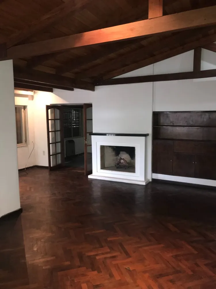 SE VENDE CASA CON DEPARTAMENTO EN BARRIO PARQUE VELEZ SARSFIELD