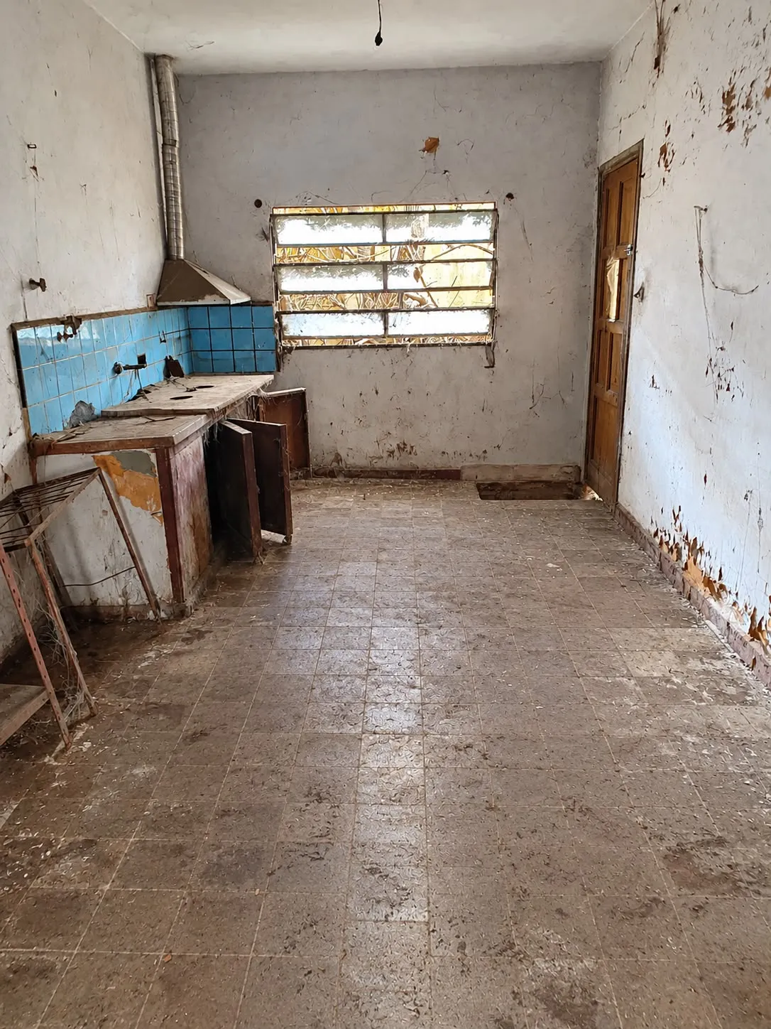 VENDO PROPIEDAD A RECICLAR