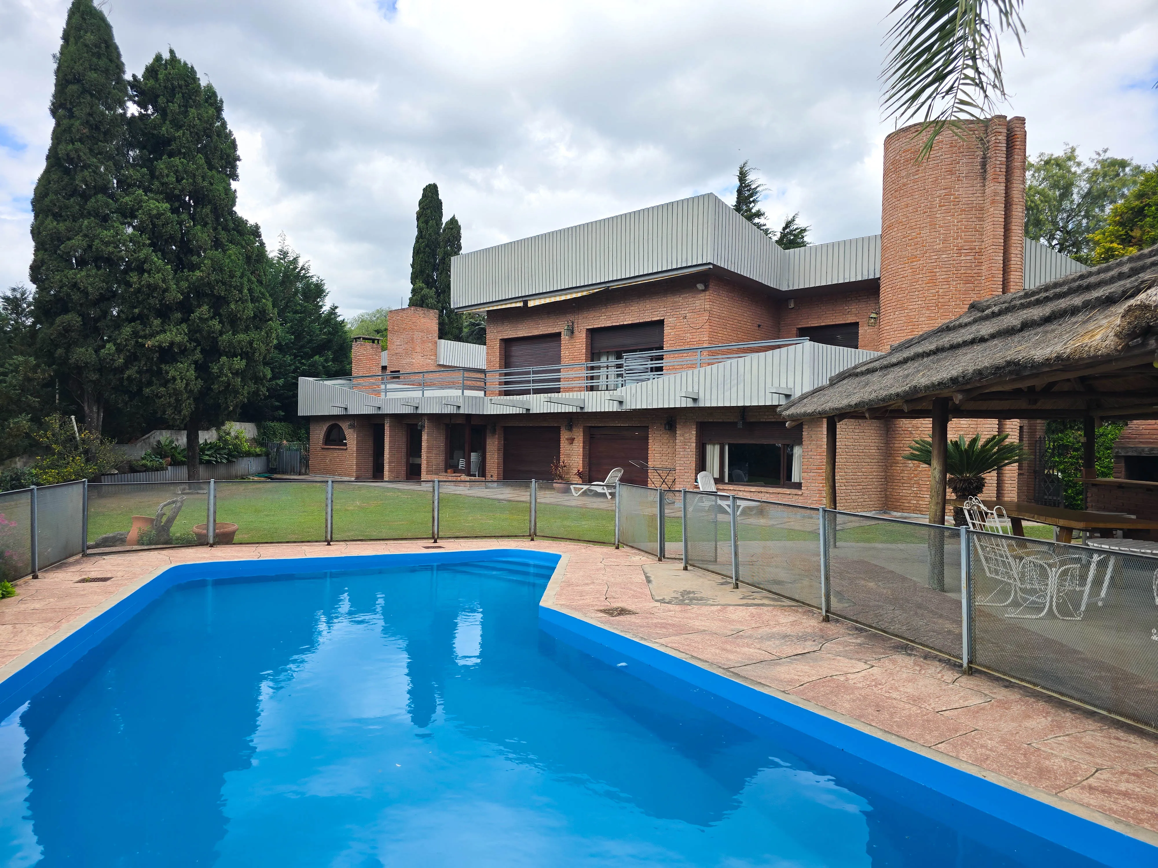 Venta Casa con Costa al Lago Carlos Paz