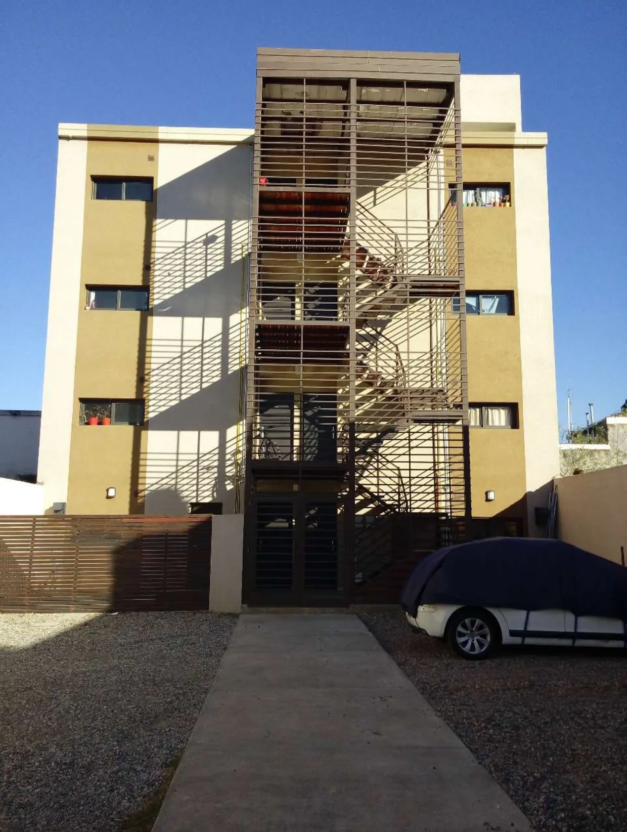 ALQUILO DEPARTAMENTO 1 DORMITORIO - B° JARDÍN - $550.000