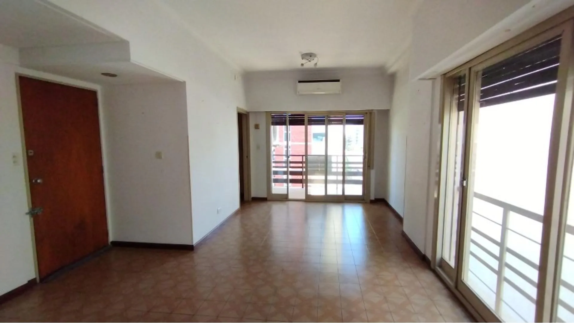 Departamento 3 Amb C/Cochera Garibaldi 206 4º Quilmes Centro