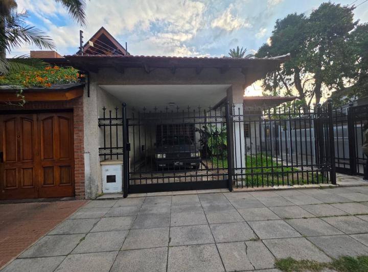 Casa · 90m² · 4 Ambientes · 1 Cochera