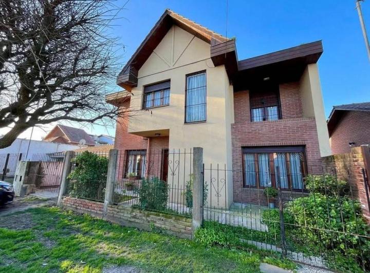 Casa · 120m² · 5 Ambientes