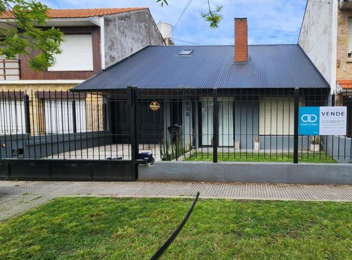 Casa · 182m² · 4 Ambientes · 2 Cocheras