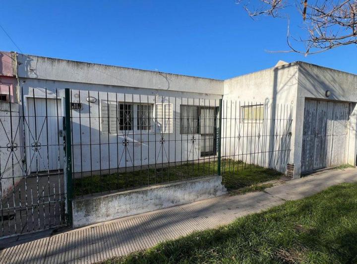Casa · 83m² · 3 Ambientes · 1 Cochera