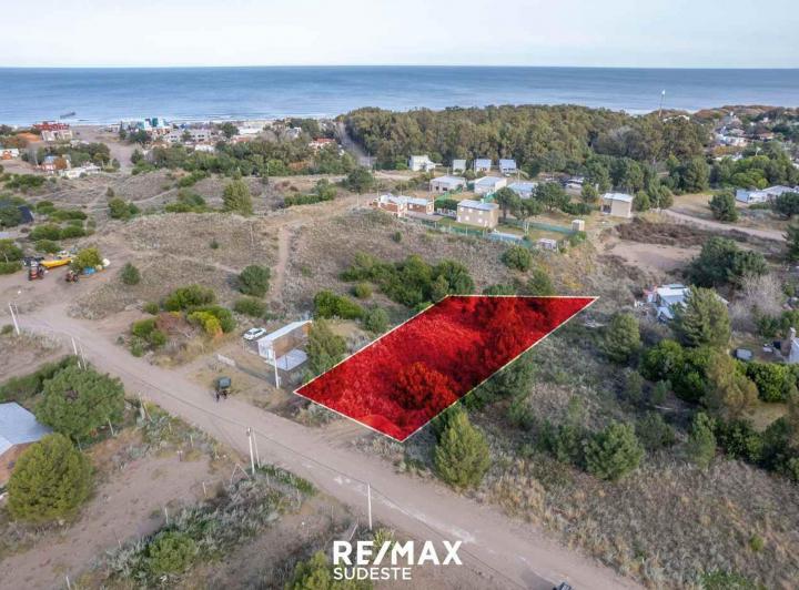 Terreno · 1072m²