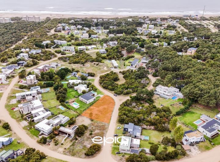 Terreno · 1109m²