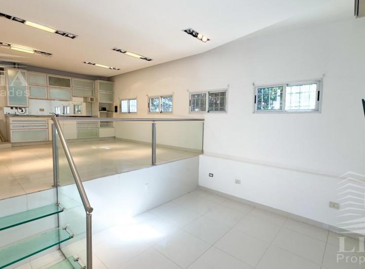 Oficina comercial · 145m² · 8 Ambientes