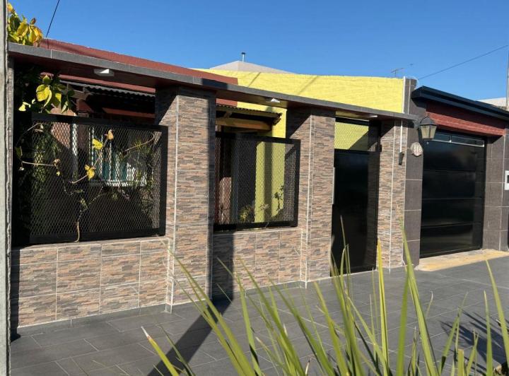 Casa · 90m² · 1 Ambiente · 1 Cochera