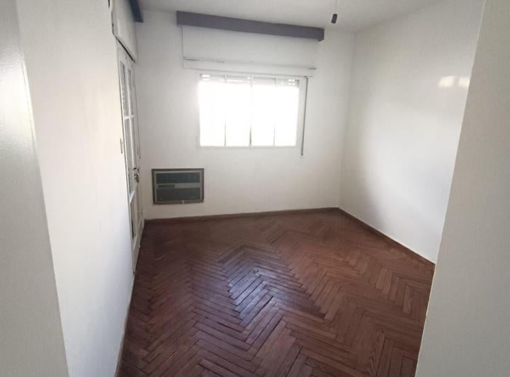 Casa · 100m² · 6 Ambientes · 1 Cochera