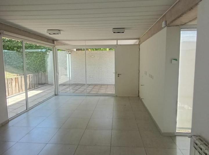 Casa · 134m² · 5 Ambientes · 3 Cocheras