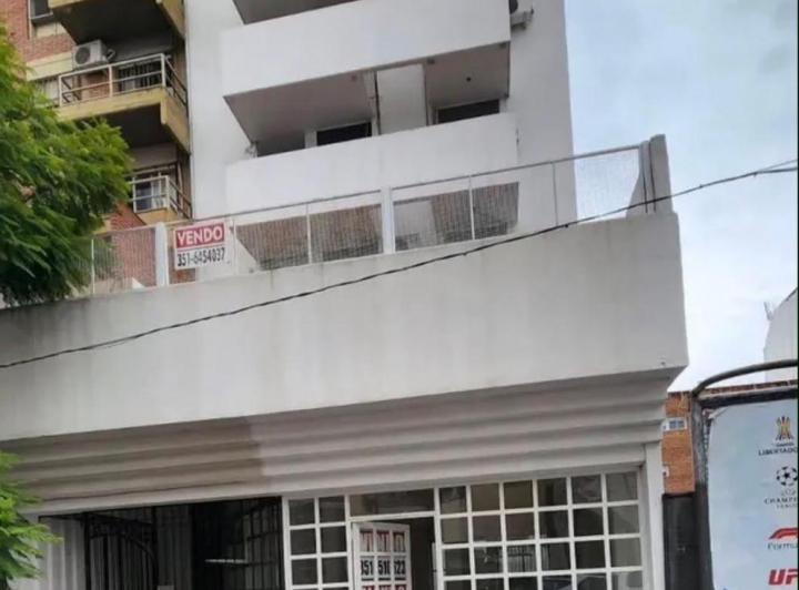Local comercial · 164m²