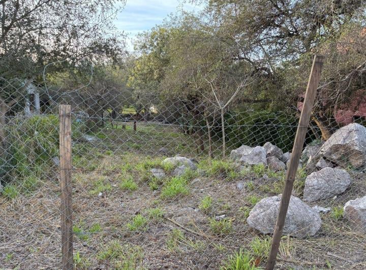 Terreno · 588m²