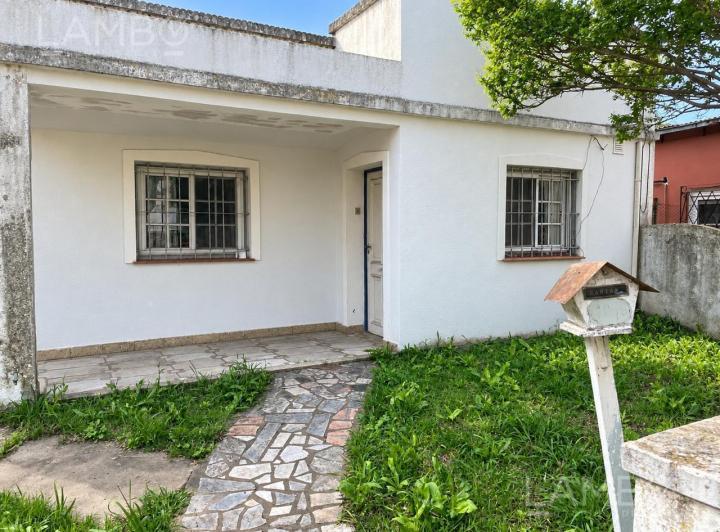 Casa · 120m² · 3 Ambientes · 2 Cocheras