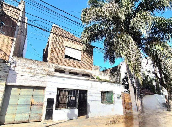 Terreno · 242m²