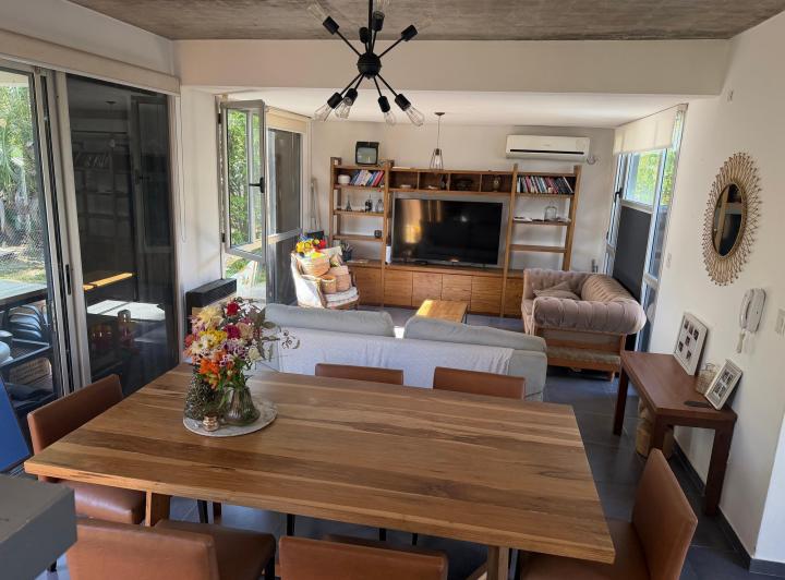 Casa · 110m² · 4 Ambientes · 2 Cocheras