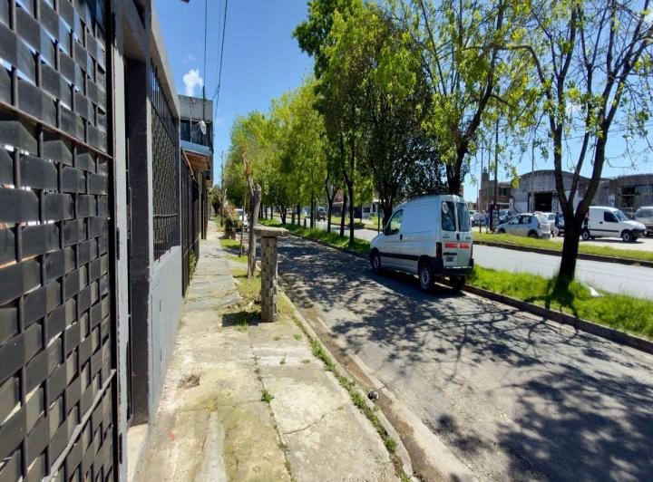 Casa · 98m² · 6 Ambientes · 1 Cochera