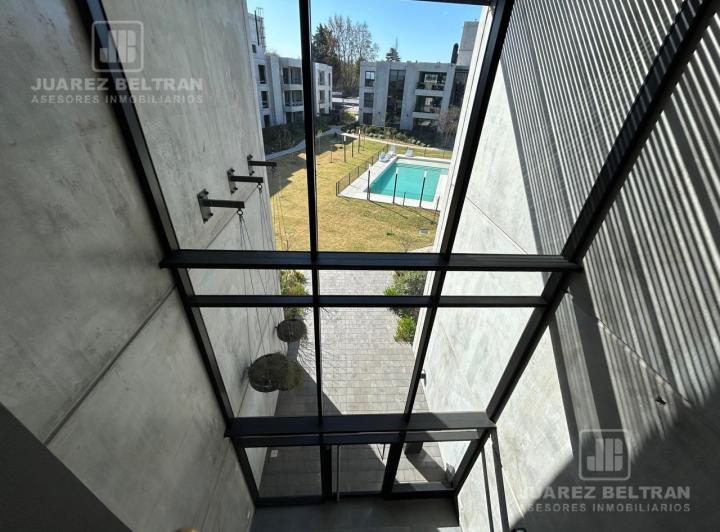 Departamento · 102m² · 4 Ambientes · 1 Cochera