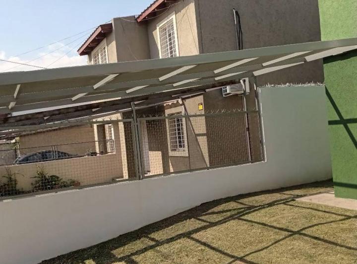 Casa · 80m² · 5 Ambientes · 1 Cochera