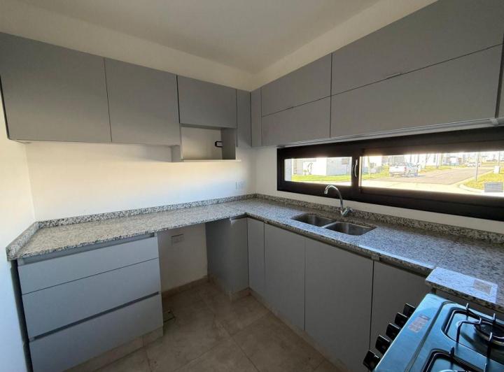 Casa · 125m² · 4 Ambientes · 1 Cochera
