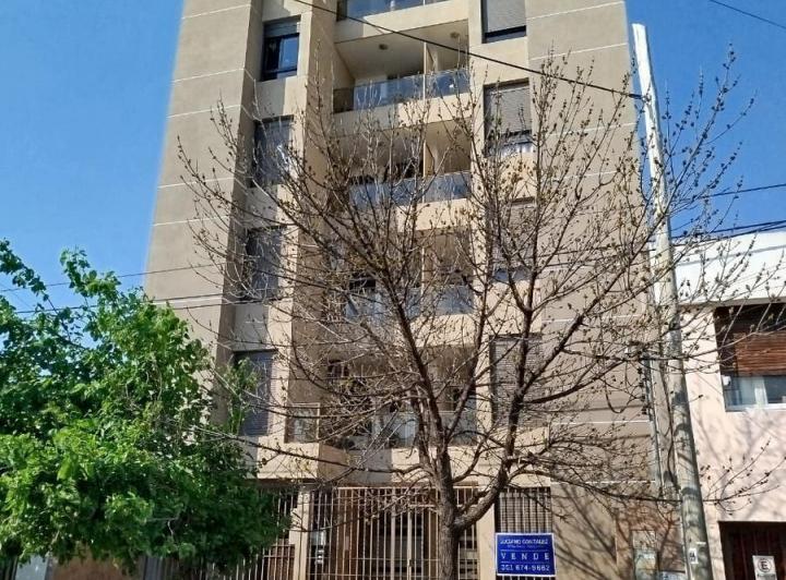 Departamento · 60m² · 2 Ambientes · 1 Cochera