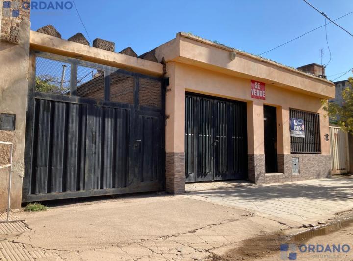Casa · 156m² · 5 Ambientes · 10 Cocheras