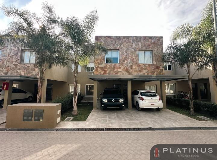 Casa · 110m² · 5 Ambientes · 2 Cocheras
