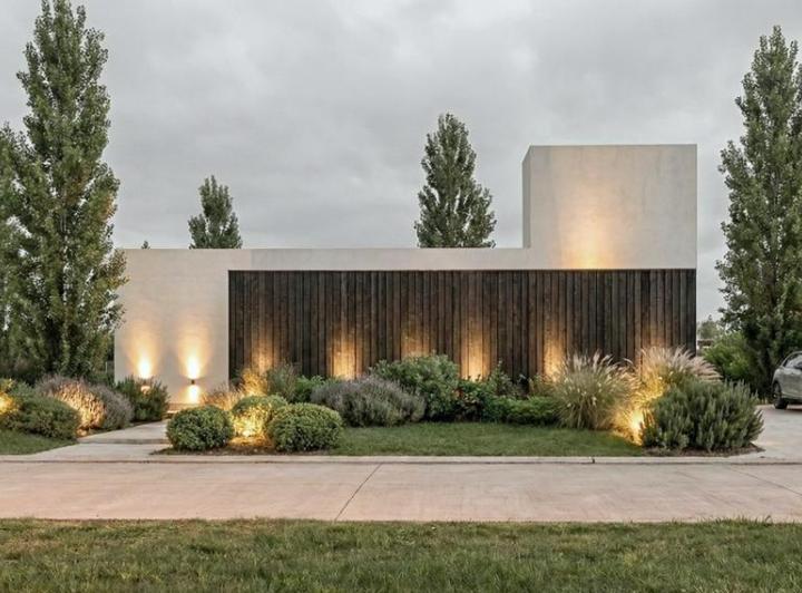 Casa · 400m² · 6 Ambientes · 2 Cocheras