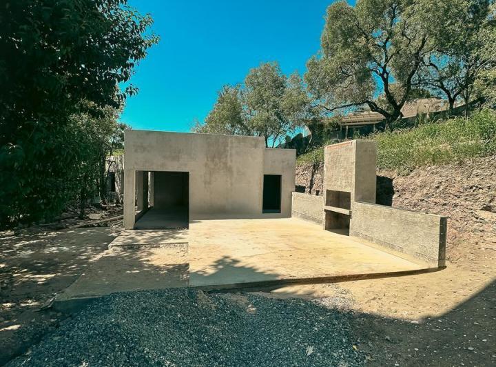 Casa · 185m² · 5 Ambientes · 2 Cocheras