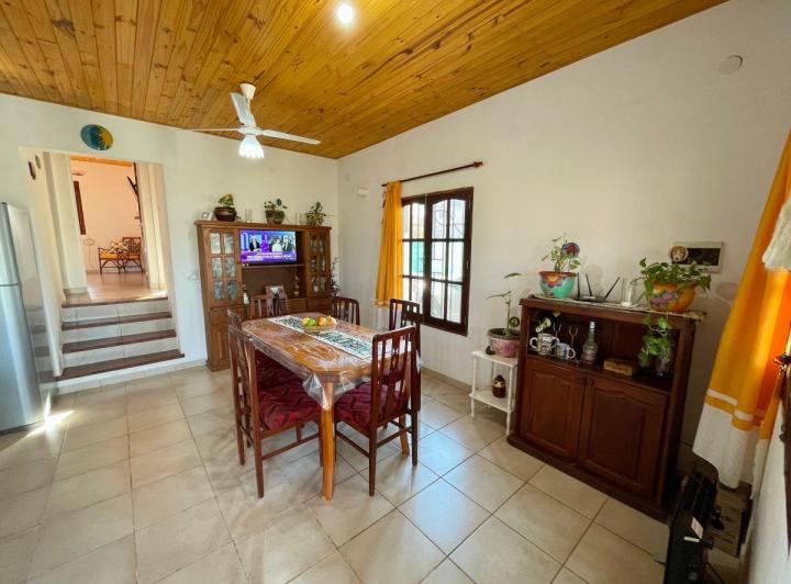 Casa · 123m² · 12 Ambientes · 2 Cocheras