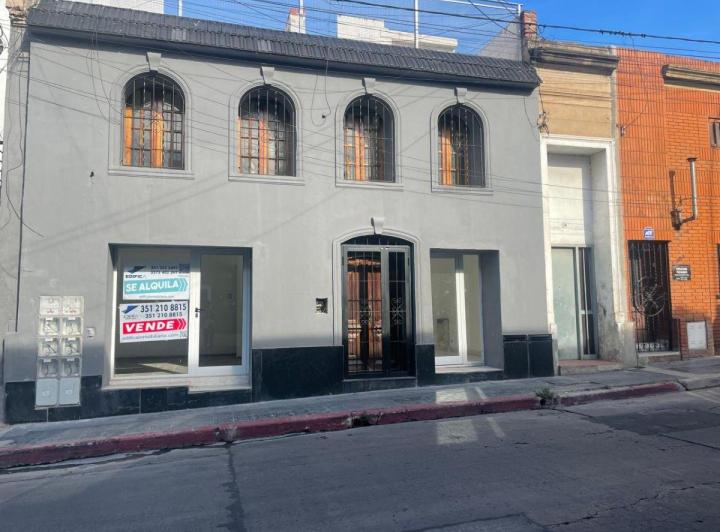 Casa · 270m² · 10 Ambientes
