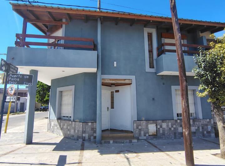 Casa · 209m² · 8 Ambientes · 2 Cocheras
